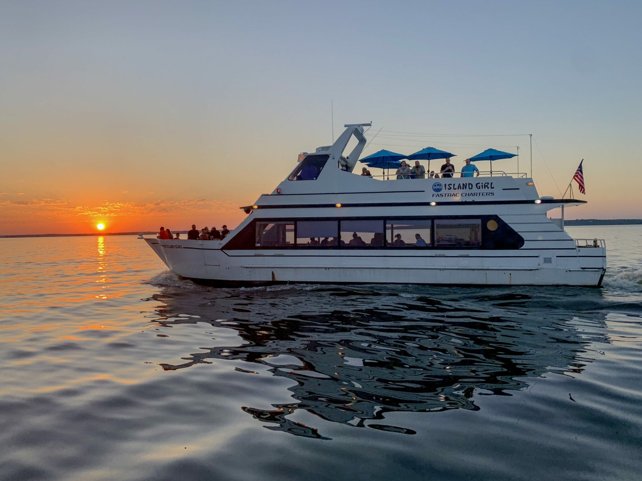 Sunset Cruise Experience Fastrac Charters And Cruises Cruises Charters Tours Experiences On Lake Texoma