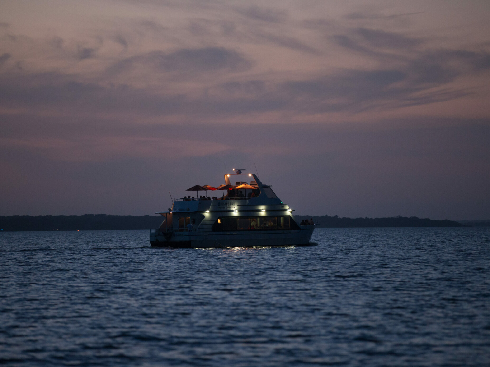 Fastrac Charters and Cruises :: Cruises, Charters, Tours, Experiences on  Lake Texoma – Public Cruises and Private Charters, Lake Tours, Water Taxi  Service on Lake Texoma